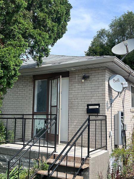 Front of 21 Albion Crescent