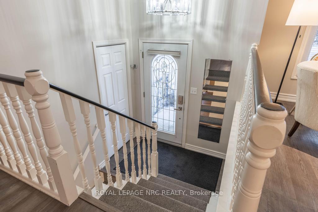 Photo 6 of 7 Lakebreeze Crescent, St. Catharines, Lakeshore — HOMEH