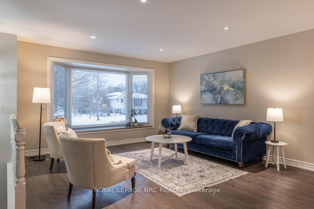Photo 7 of 7 Lakebreeze Crescent, St. Catharines, Lakeshore — HOMEH