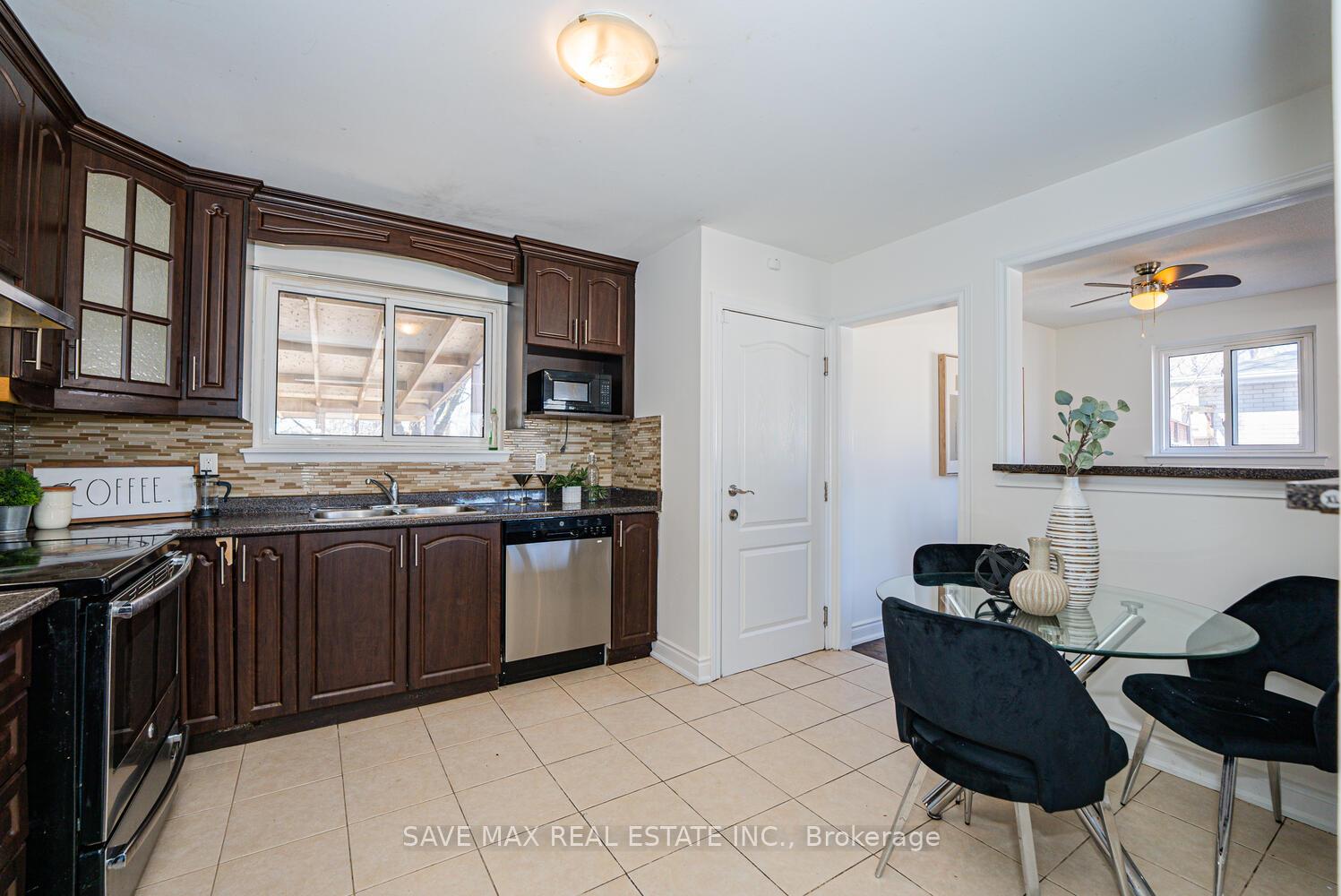 Photo 6 of 24 Evesham Crescent, Brampton, Southgate — HOMEH