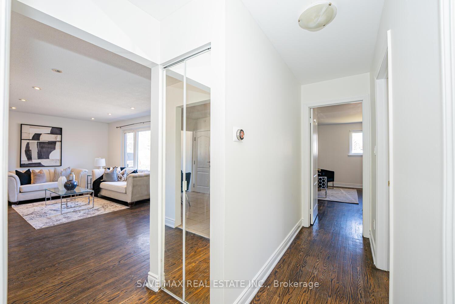 Photo 8 of 24 Evesham Crescent, Brampton, Southgate — HOMEH