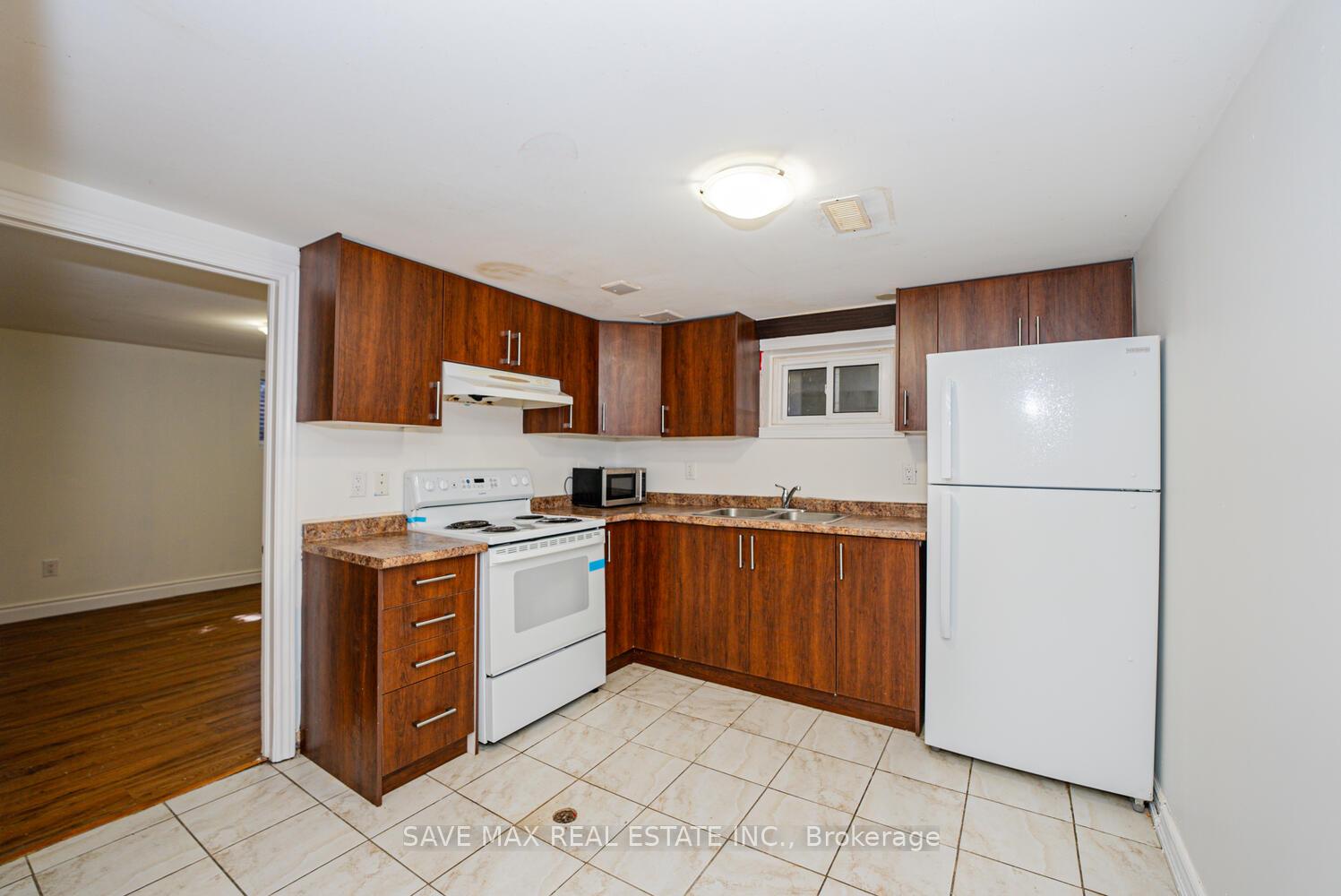 Photo 20 of 24 Evesham Crescent, Brampton, Southgate — HOMEH