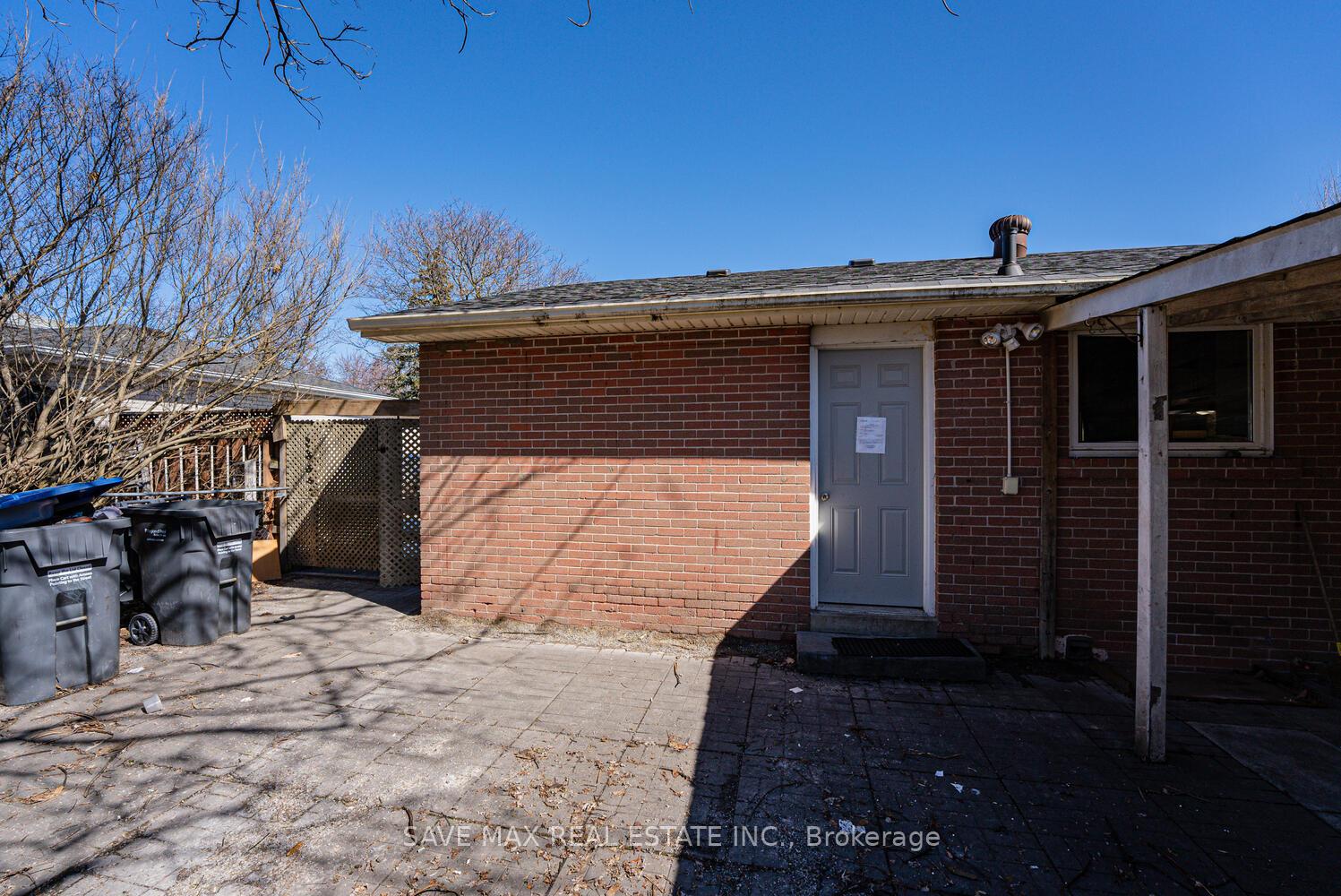 Photo 27 of 24 Evesham Crescent, Brampton, Southgate — HOMEH