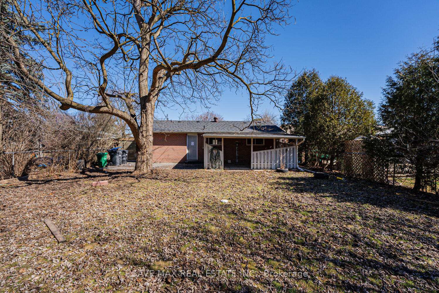 Photo 28 of 24 Evesham Crescent, Brampton, Southgate — HOMEH