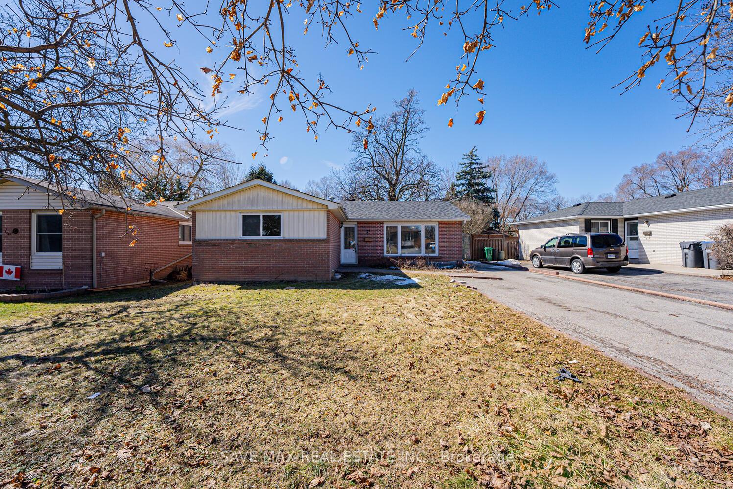 Photo 30 of 24 Evesham Crescent, Brampton, Southgate — HOMEH