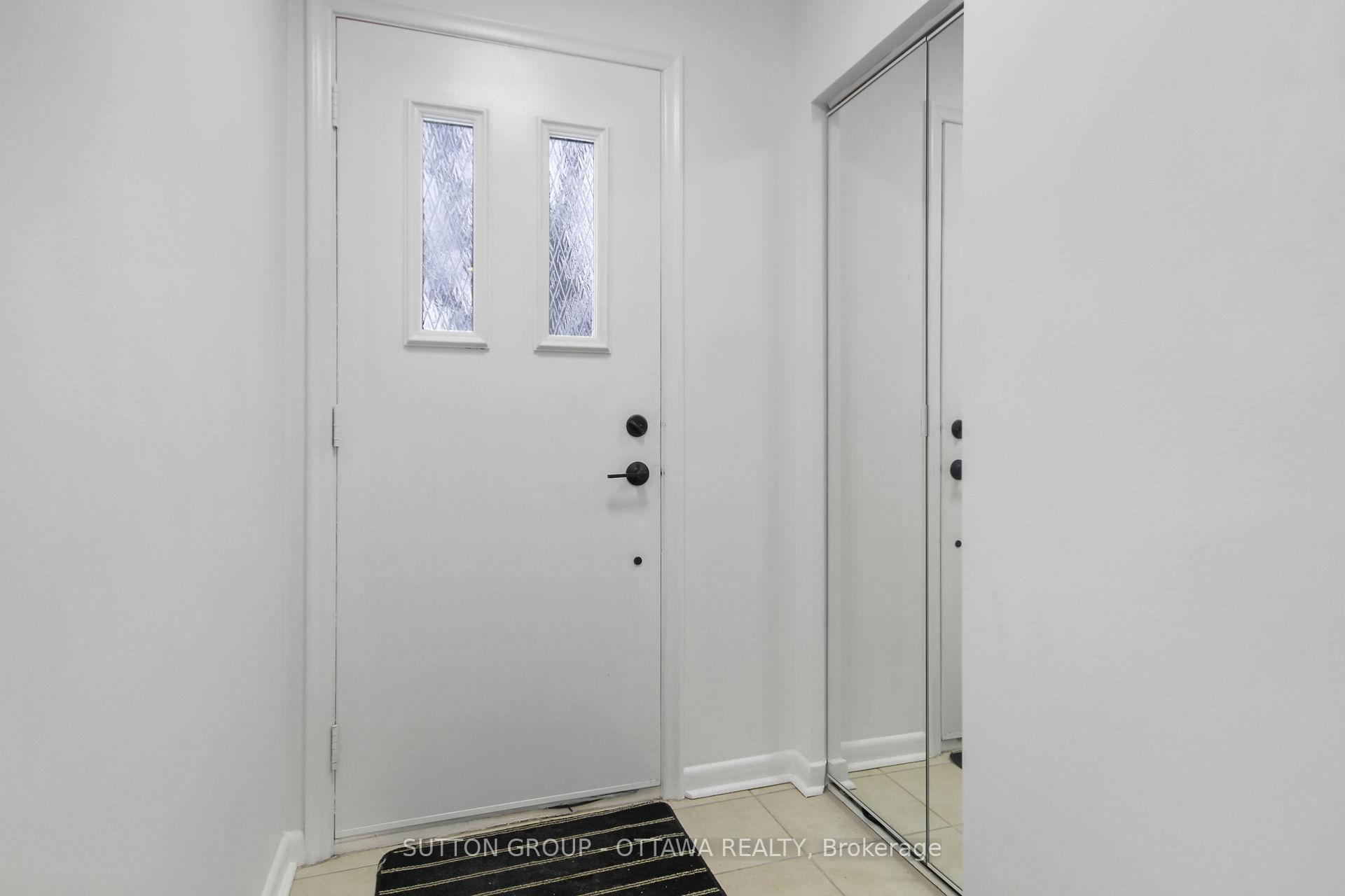 Photo 2 of Unit A - Main Level, 839 Colson Avenue, Ottawa, Elmvale Acres — HOMEH