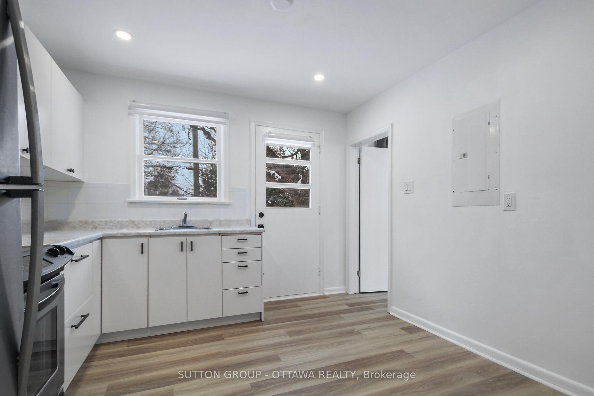Photo 15 of Unit A - Main Level, 839 Colson Avenue, Ottawa, Elmvale Acres — HOMEH