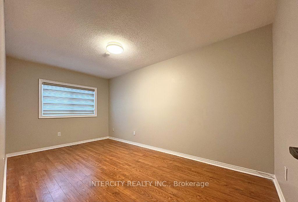 Photo 8 of 34 Peace Valley Crescent E, Brampton, Sandringham-Wellington — HOMEH