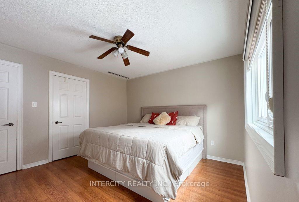 Photo 11 of 34 Peace Valley Crescent E, Brampton, Sandringham-Wellington — HOMEH