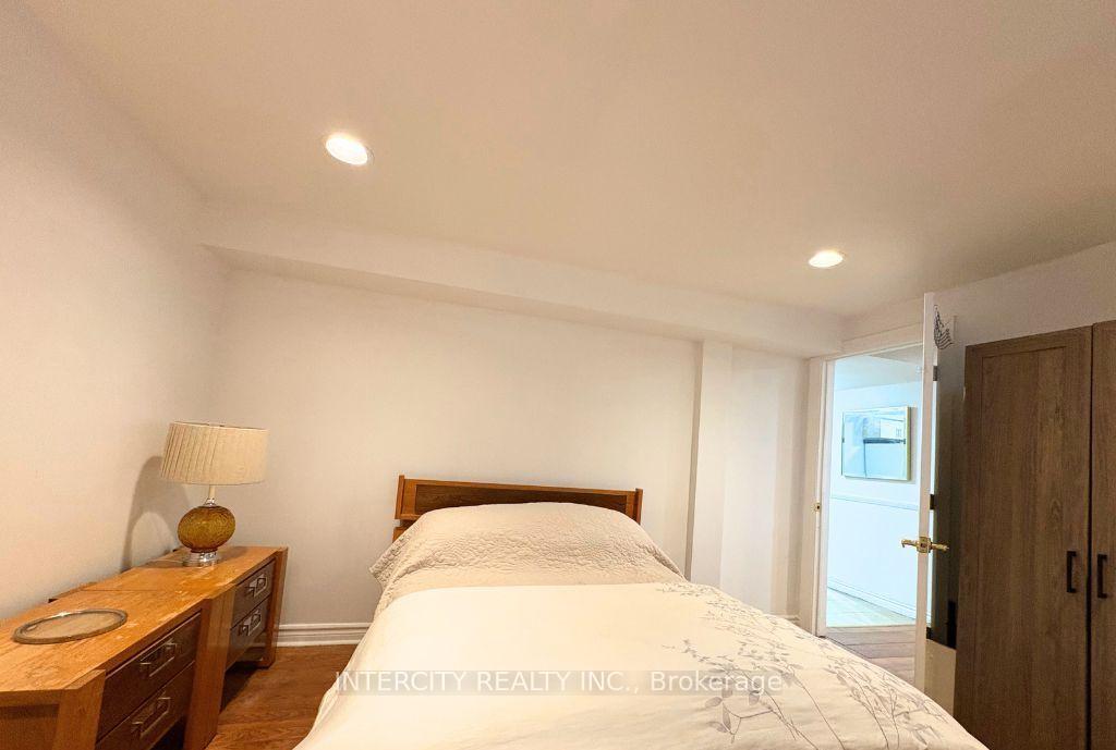 Photo 17 of 34 Peace Valley Crescent E, Brampton, Sandringham-Wellington — HOMEH