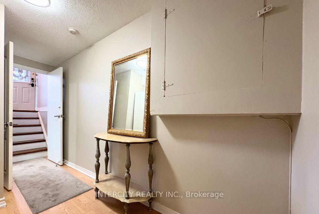 Photo 20 of 34 Peace Valley Crescent E, Brampton, Sandringham-Wellington — HOMEH
