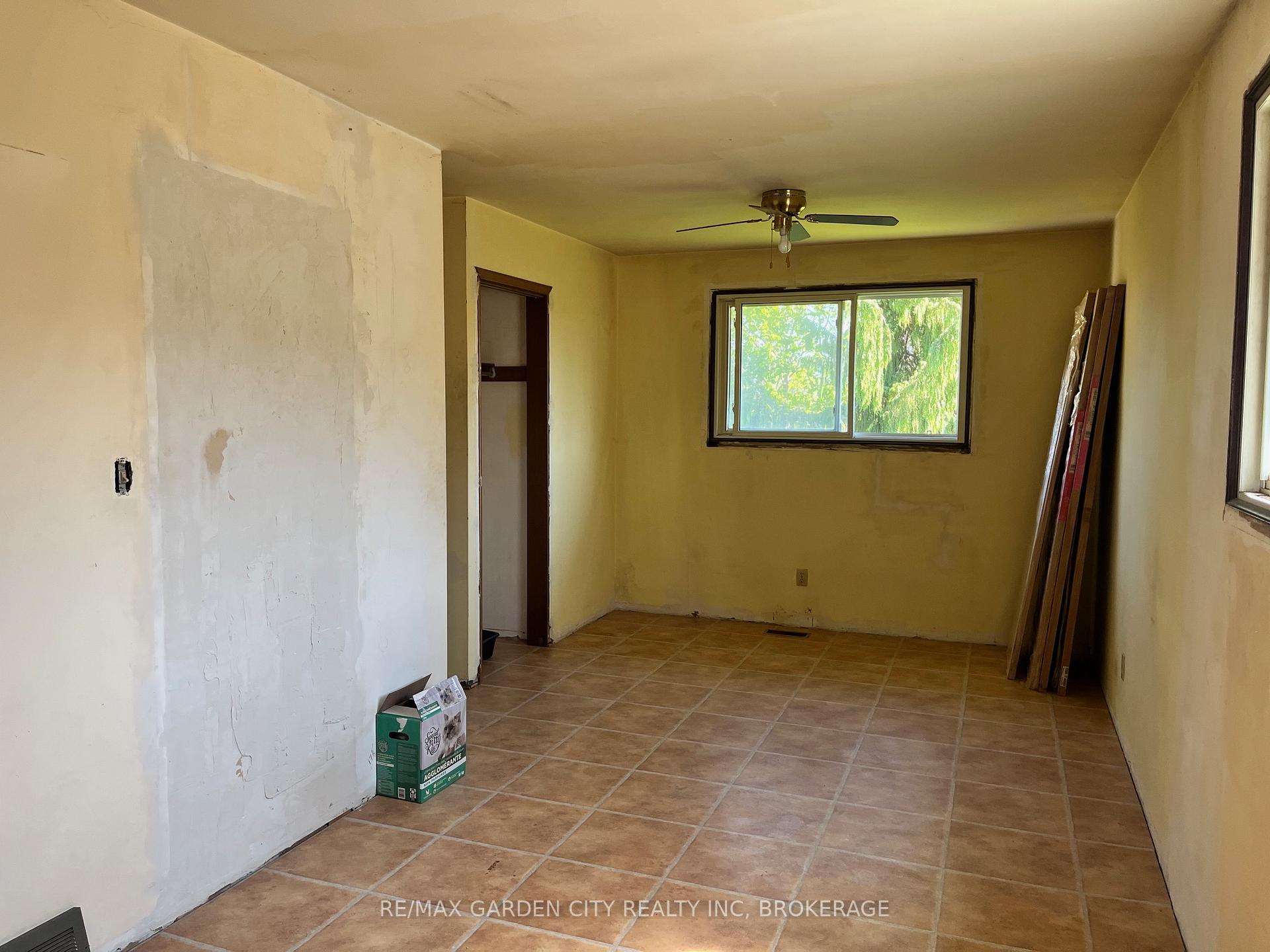 Photo 9 of 80 Royal Oak Drive, St. Catharines, Martindale Pond — HOMEH