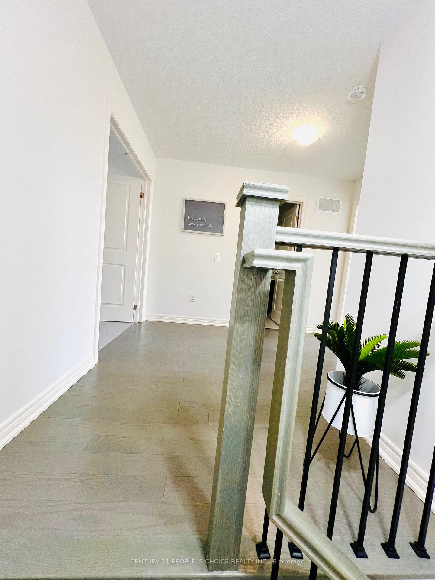 Photo 14 of 26 Benhurst Crescent, Brampton, Northwest Brampton — HOMEH