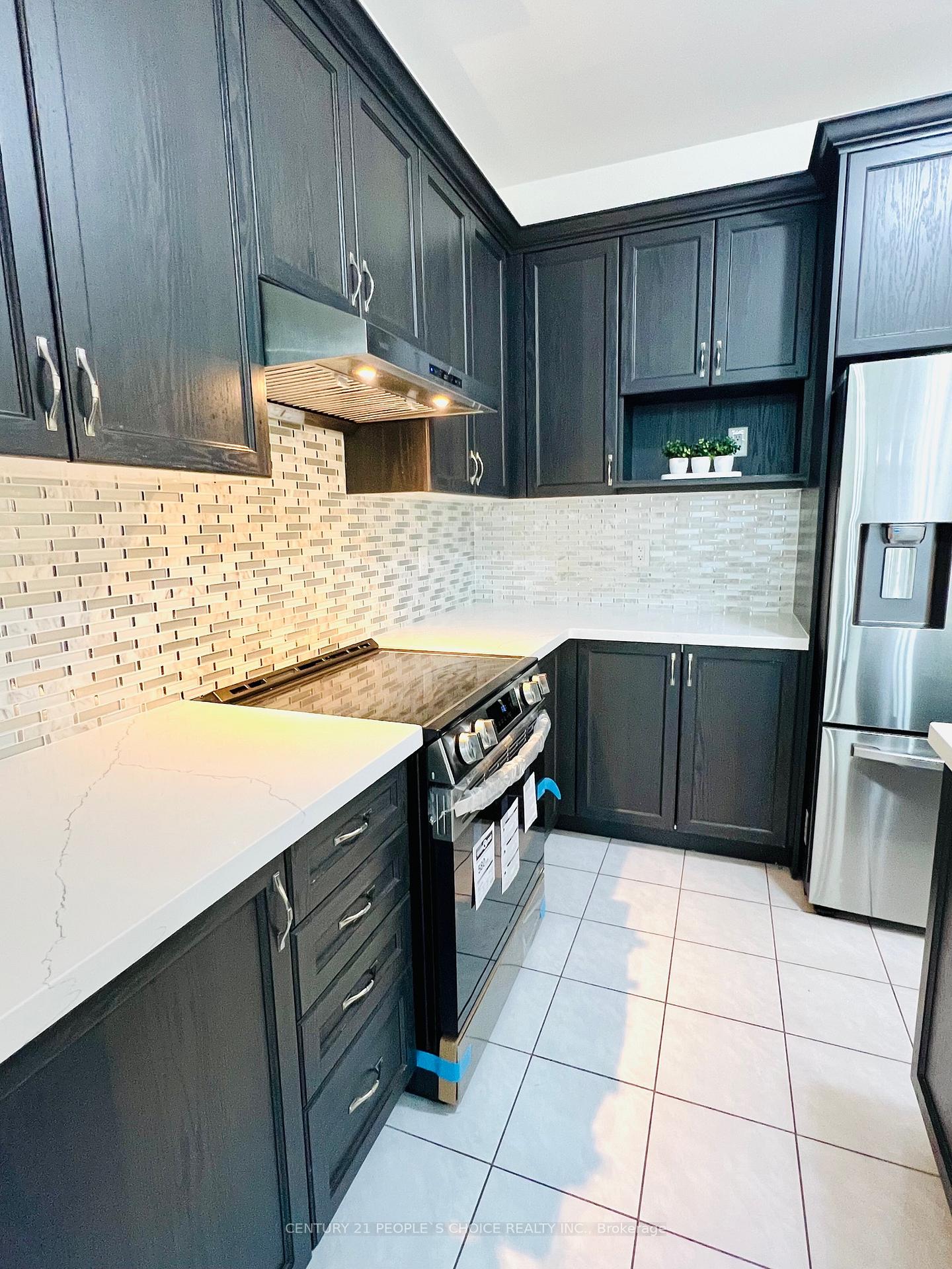 Photo 20 of 26 Benhurst Crescent, Brampton, Northwest Brampton — HOMEH