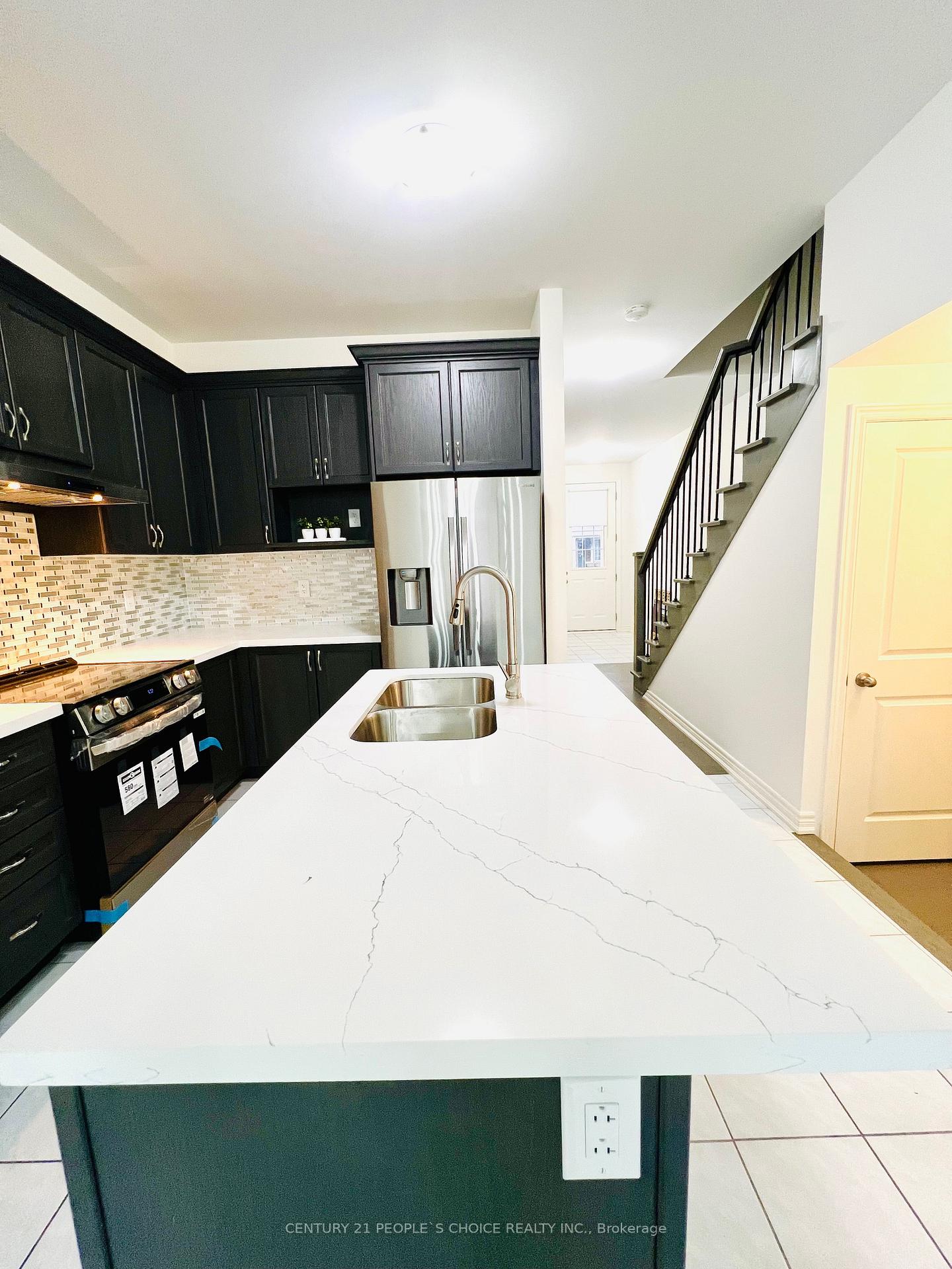 Photo 23 of 26 Benhurst Crescent, Brampton, Northwest Brampton — HOMEH