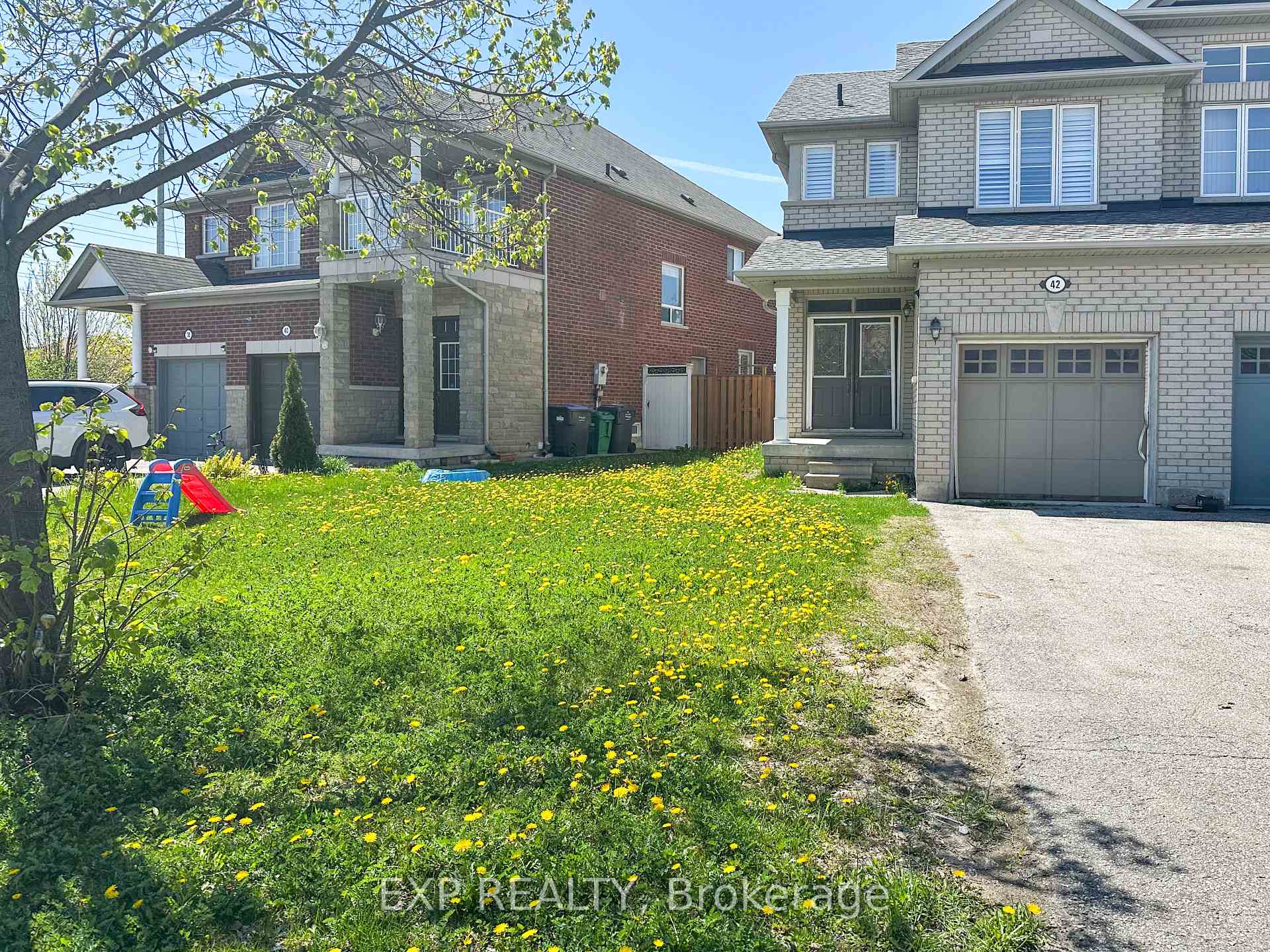 Front of 42 Prue Court