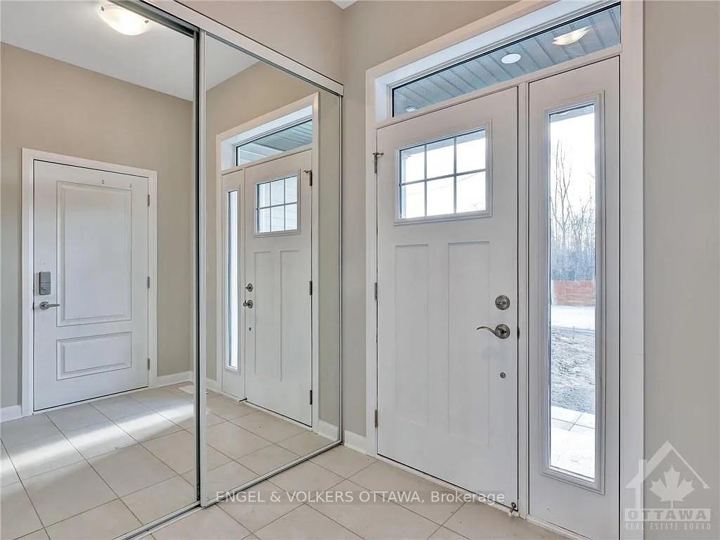 Photo 2 of 125 Bending Way, Ottawa, Barrhaven - Hearts Desire — HOMEH