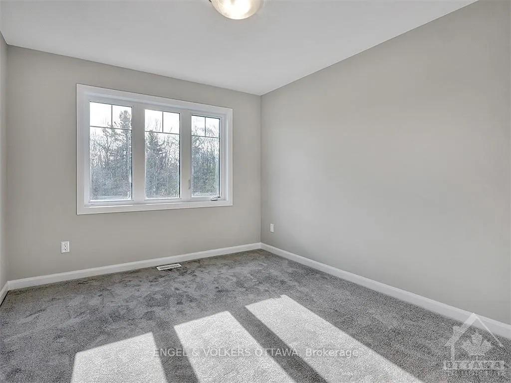 Photo 16 of 125 Bending Way, Ottawa, Barrhaven - Hearts Desire — HOMEH