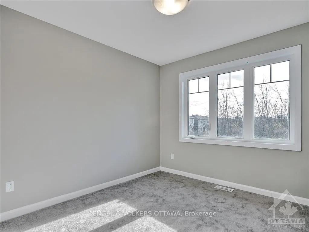 Photo 17 of 125 Bending Way, Ottawa, Barrhaven - Hearts Desire — HOMEH