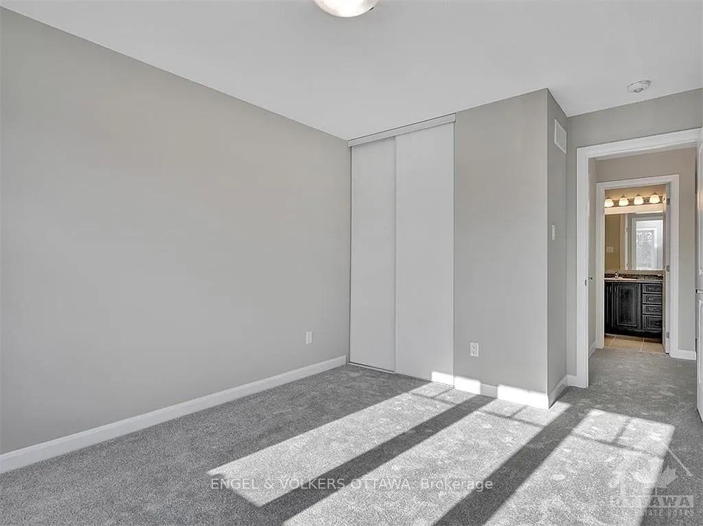 Photo 22 of 125 Bending Way, Ottawa, Barrhaven - Hearts Desire — HOMEH