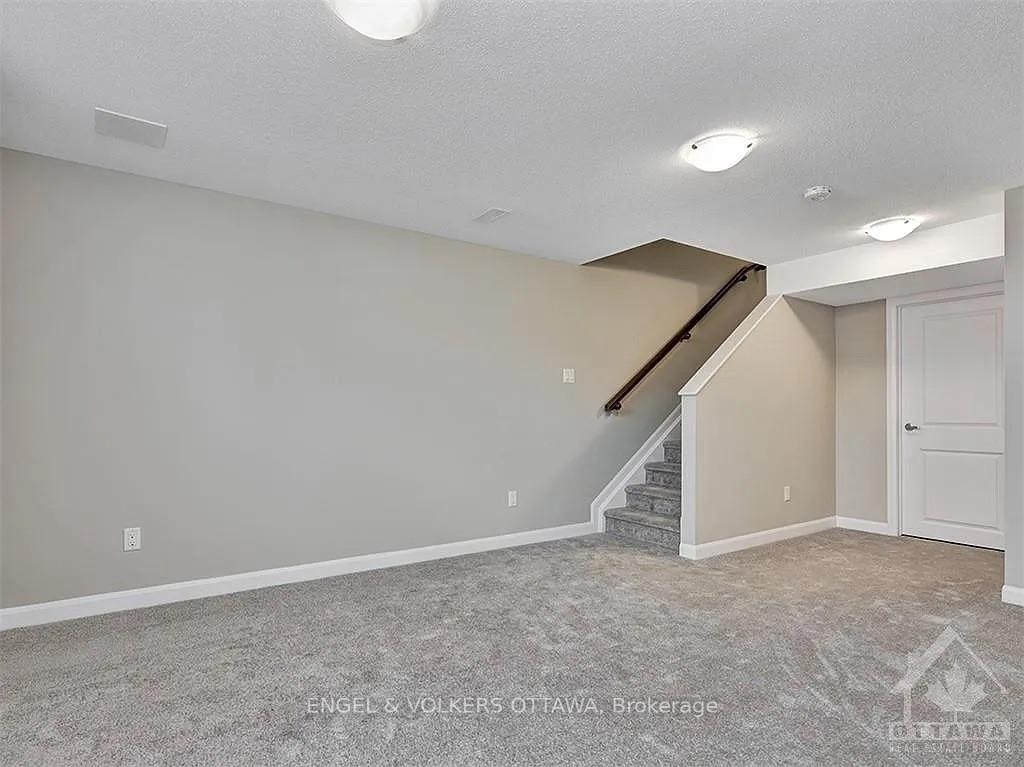 Photo 26 of 125 Bending Way, Ottawa, Barrhaven - Hearts Desire — HOMEH