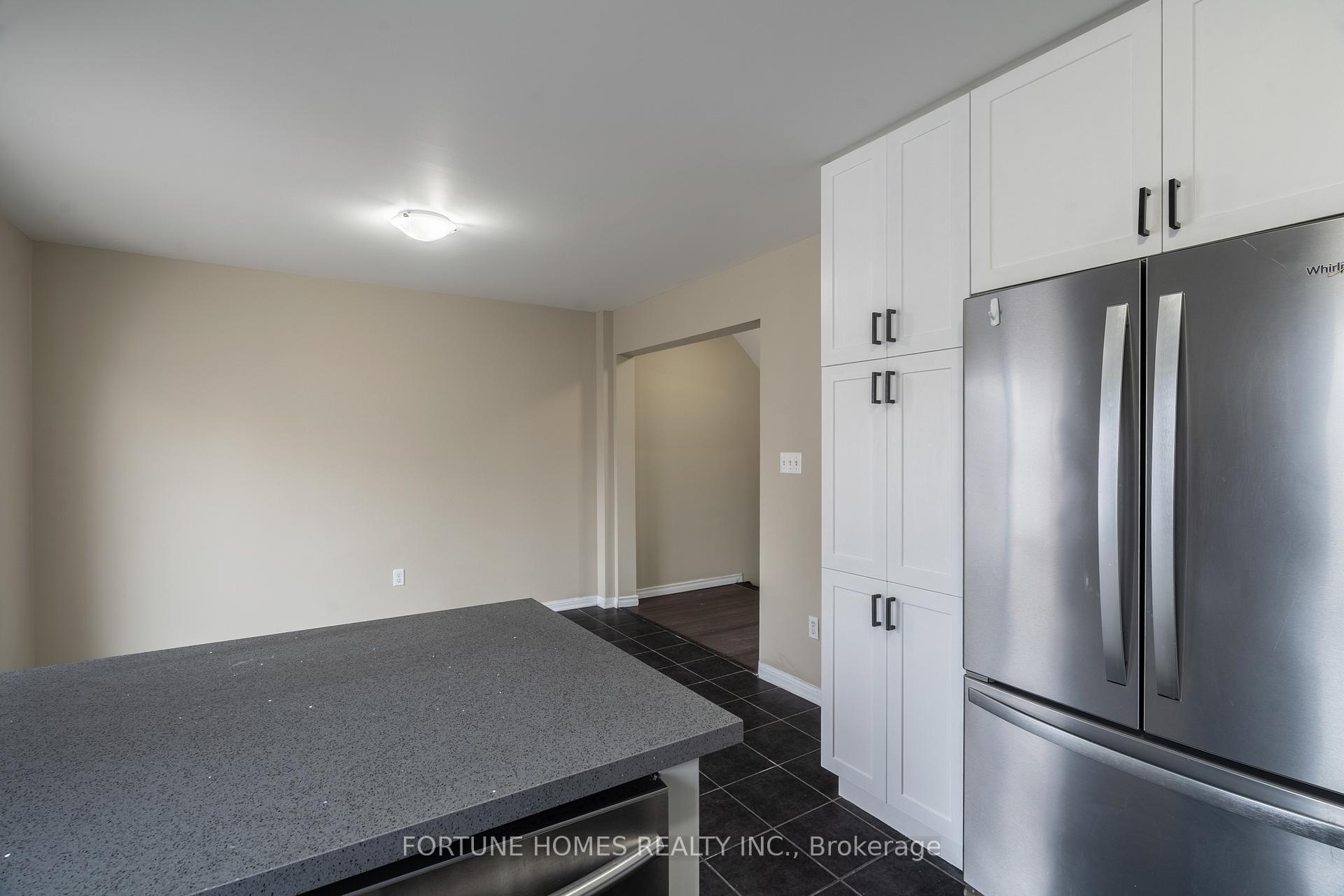 Photo 13 of 44 Ganton Heights, Brampton, Northwest Brampton — HOMEH