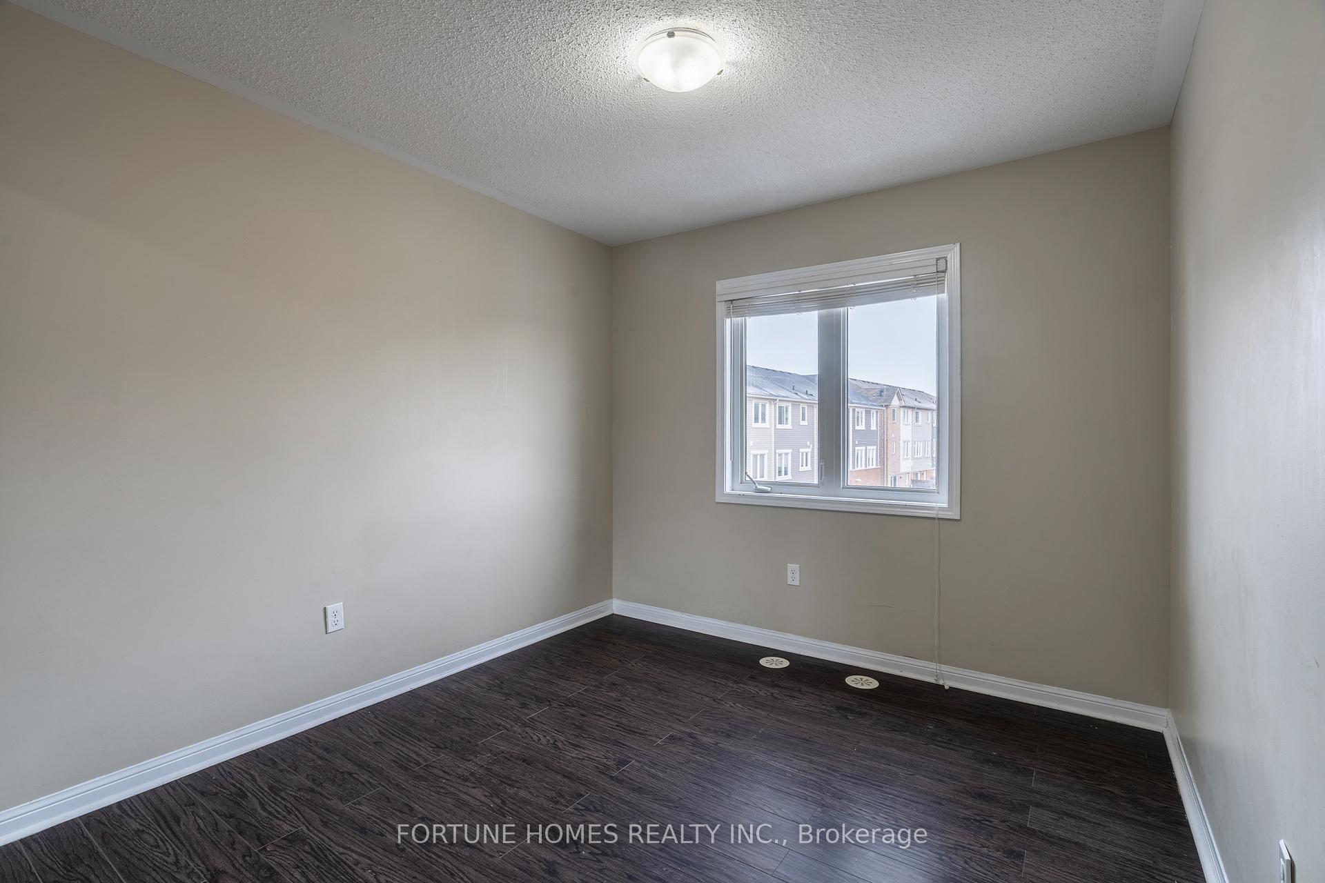 Photo 26 of 44 Ganton Heights, Brampton, Northwest Brampton — HOMEH