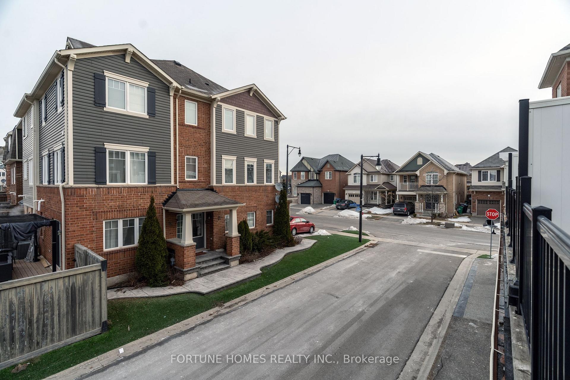 Photo 36 of 44 Ganton Heights, Brampton, Northwest Brampton — HOMEH
