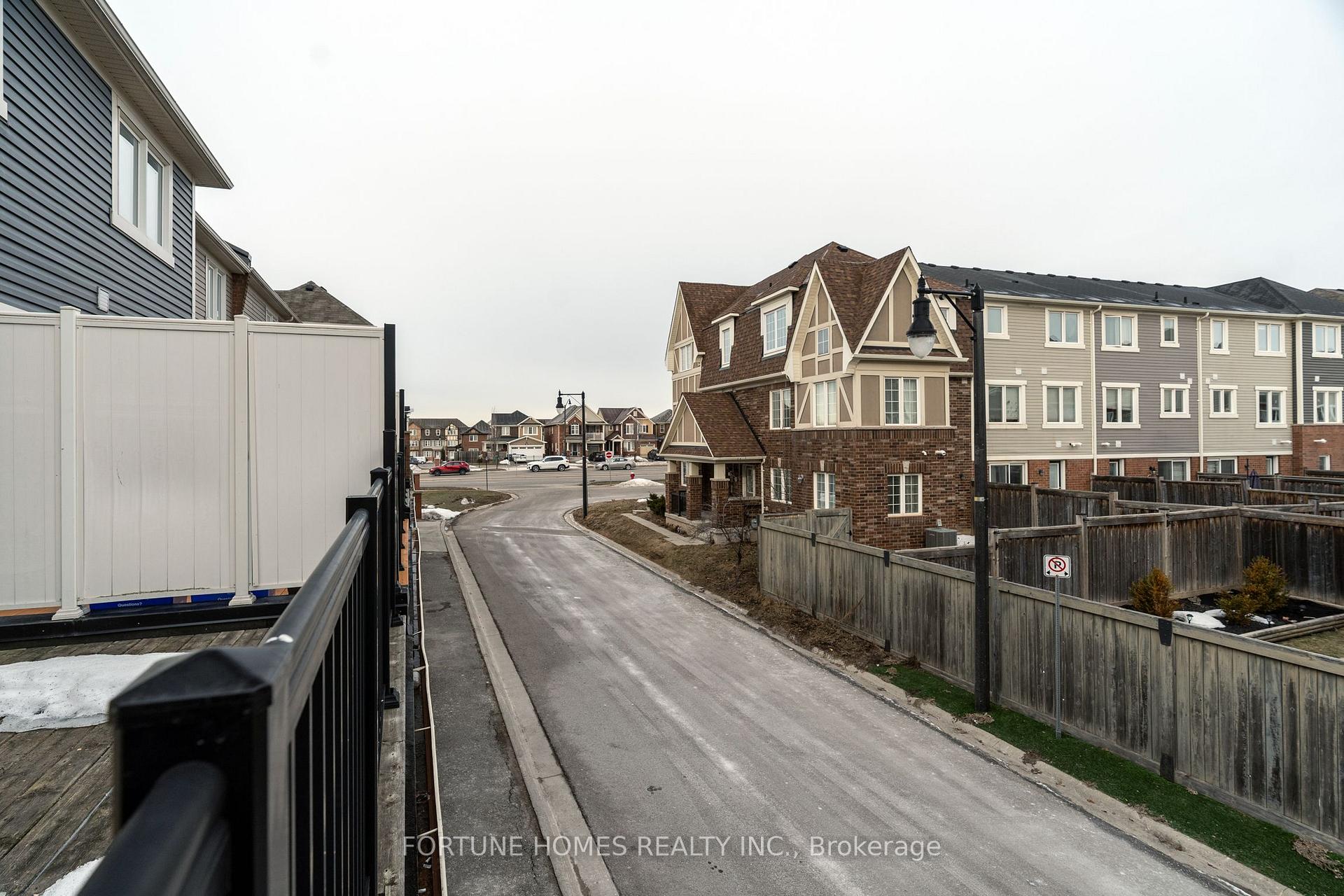 Photo 37 of 44 Ganton Heights, Brampton, Northwest Brampton — HOMEH