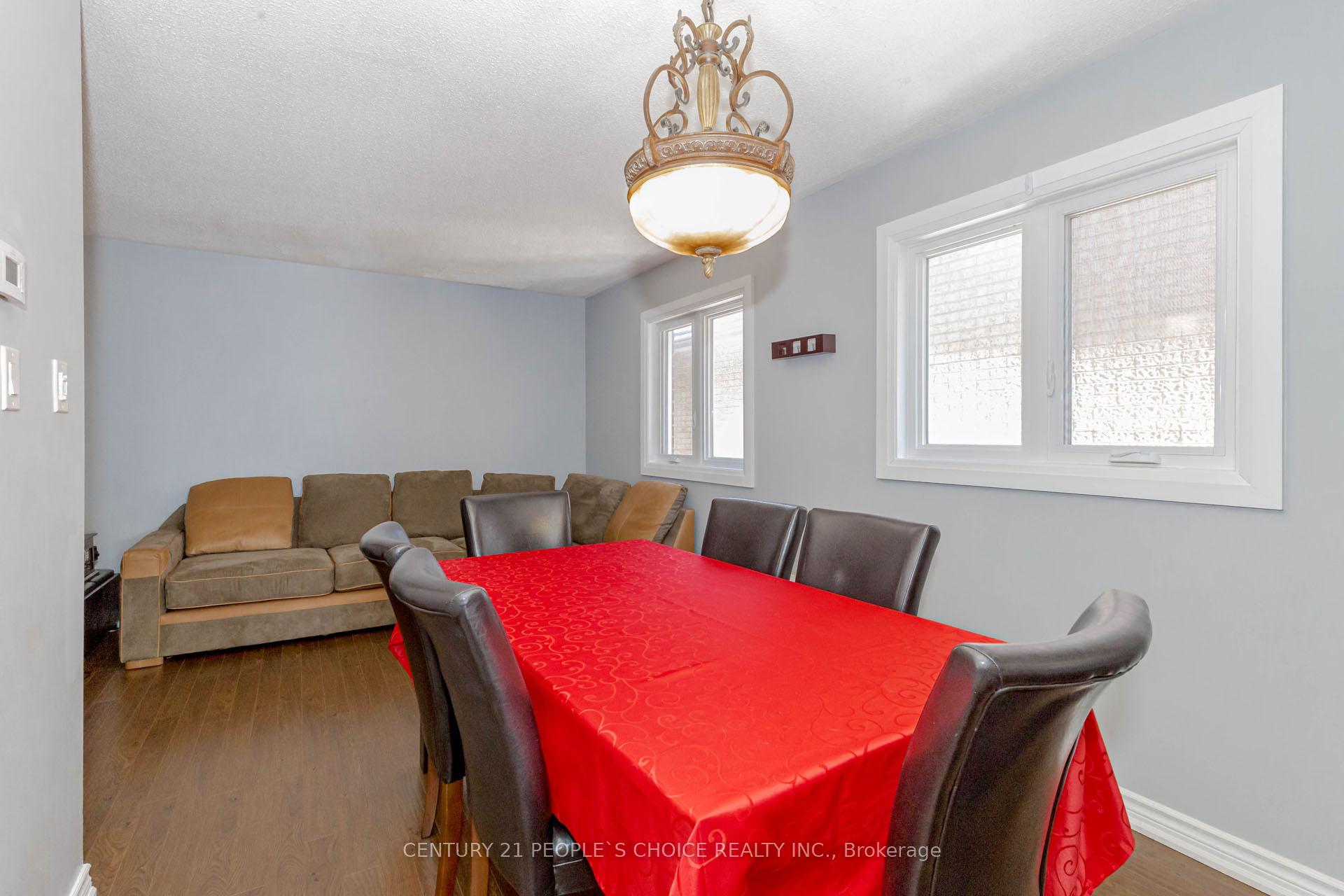 Photo 5 of 13 Richwood Crescent, Brampton, Brampton West — HOMEH