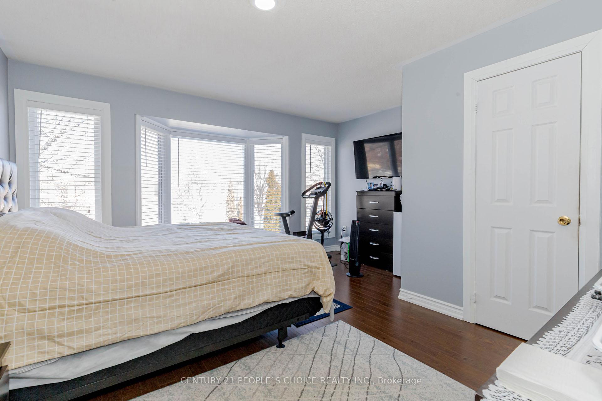 Photo 14 of 13 Richwood Crescent, Brampton, Brampton West — HOMEH