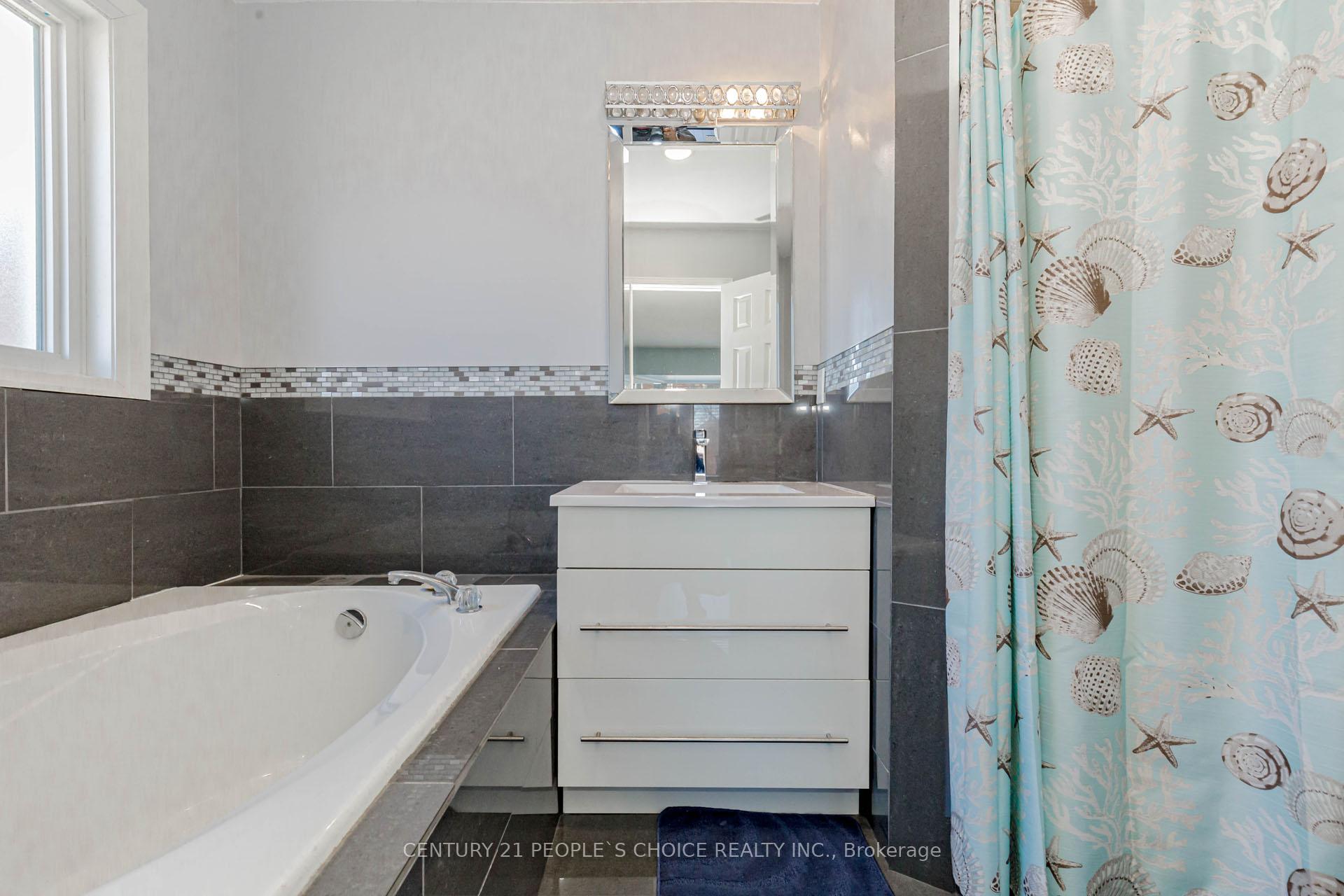 Photo 15 of 13 Richwood Crescent, Brampton, Brampton West — HOMEH