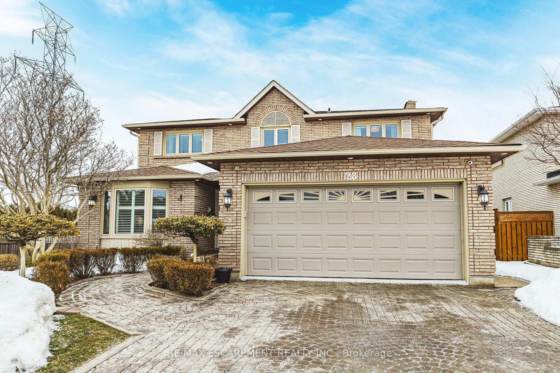 Photo 1 of 28 Sunflower Crescent, Hamilton, Ancaster — HOMEH