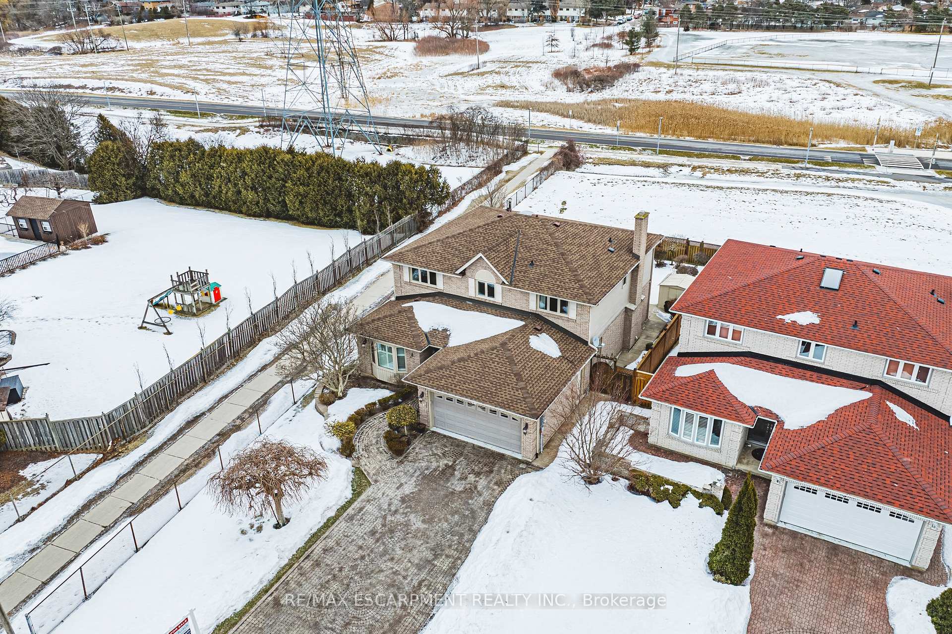 Photo 39 of 28 Sunflower Crescent, Hamilton, Ancaster — HOMEH