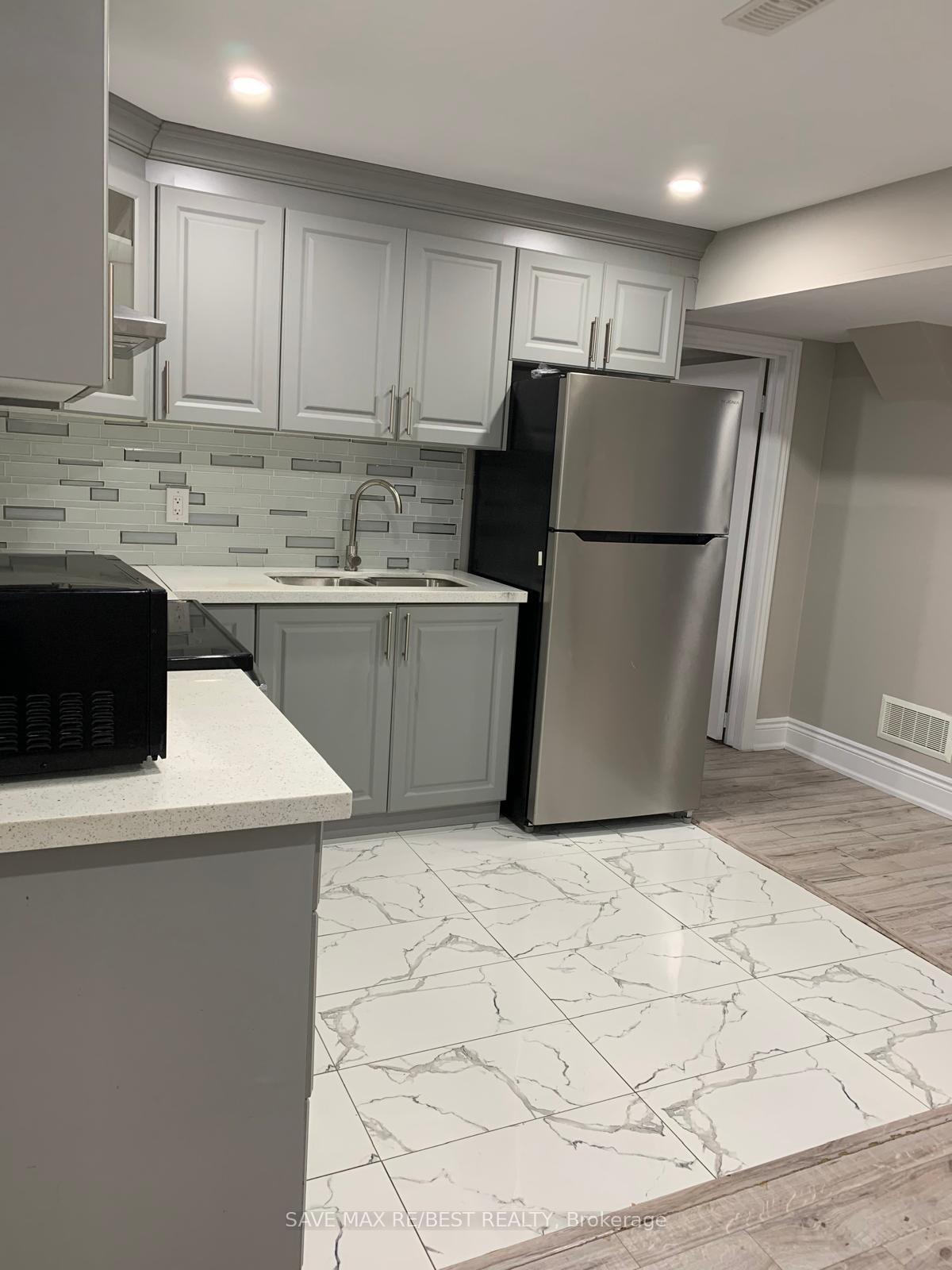 Photo 6 of Unit Bsmt, 20 Cloverhaven Road, Brampton, Toronto Gore Rural Estate — HOMEH