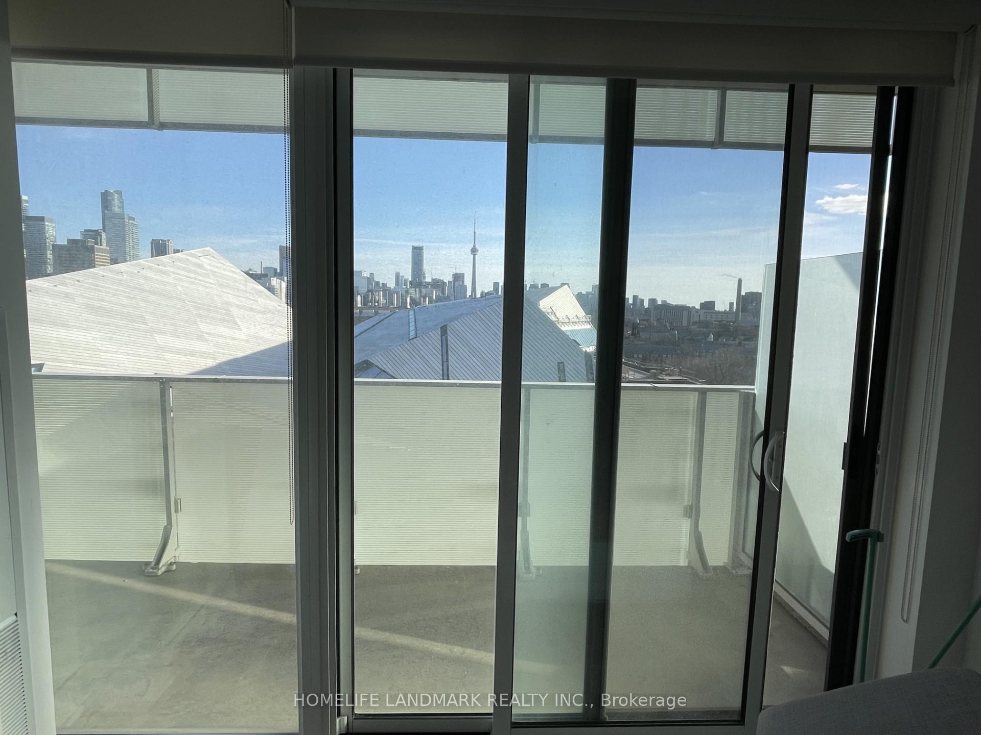 Front of Unit 1004, 200 Bloor Street W