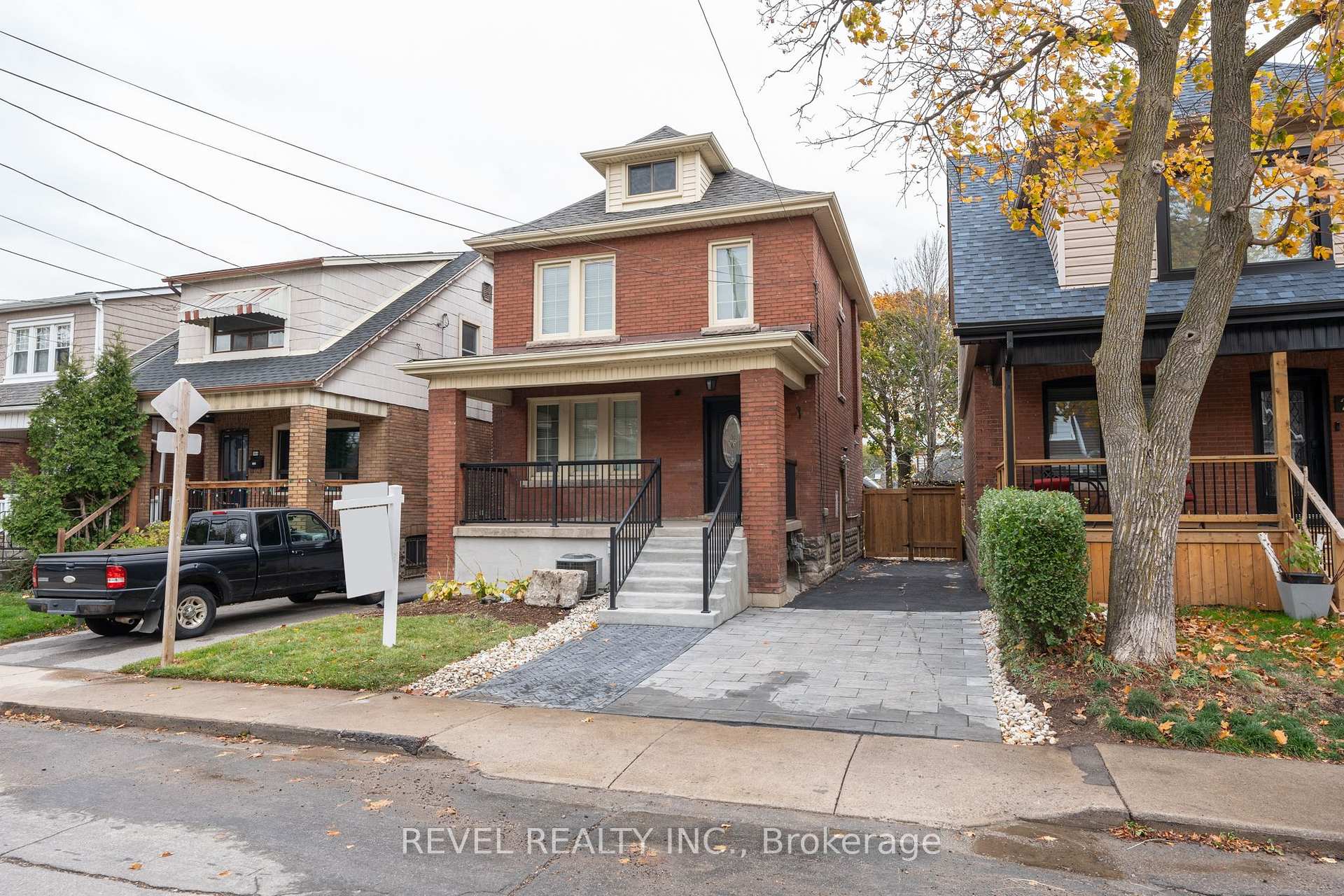 Photo 2 of 262 Homewood Avenue, Hamilton, Kirkendall — HOMEH