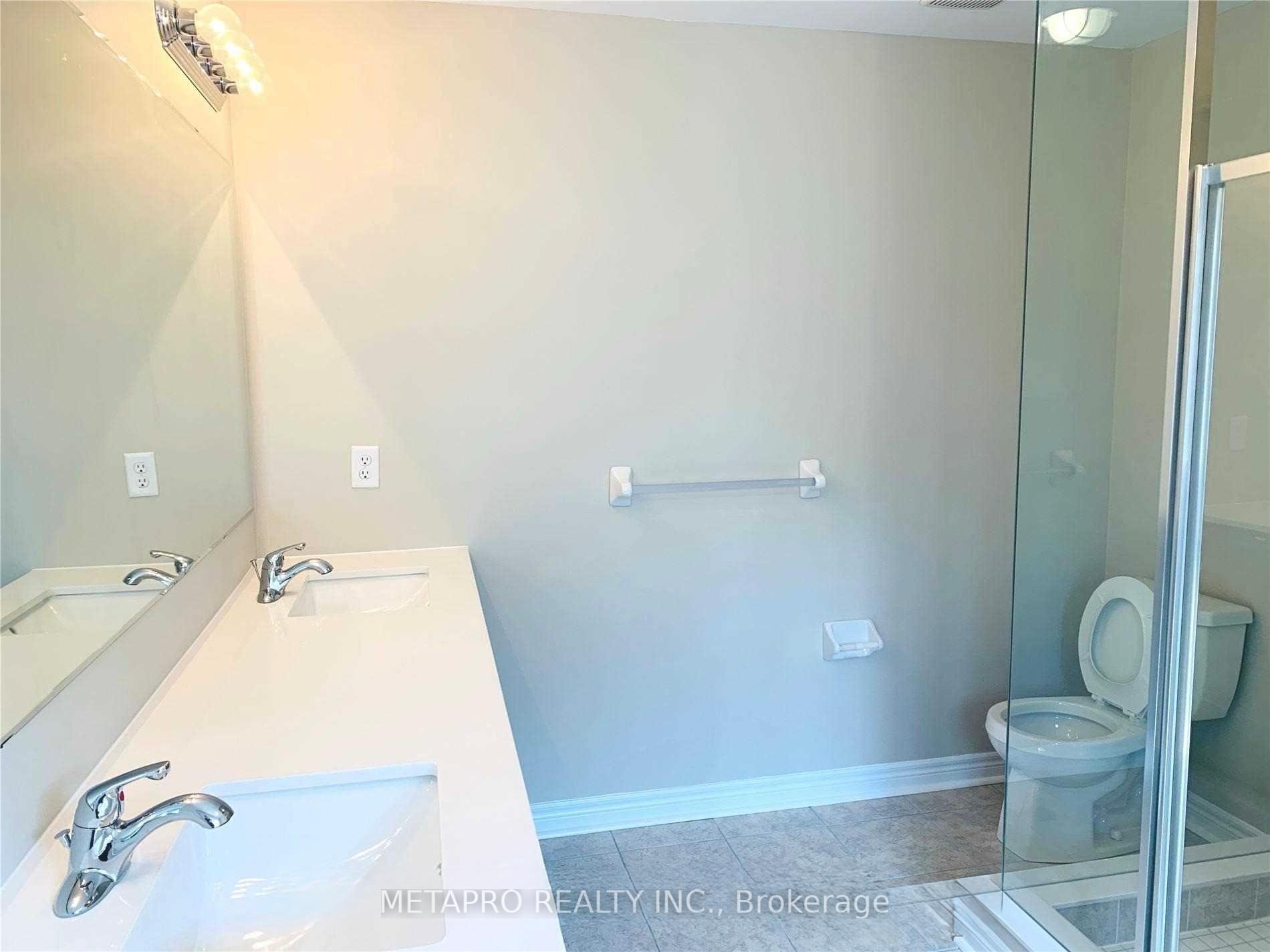 Photo 6 of 31 Pearman Crescent, Brampton, Northwest Brampton — HOMEH