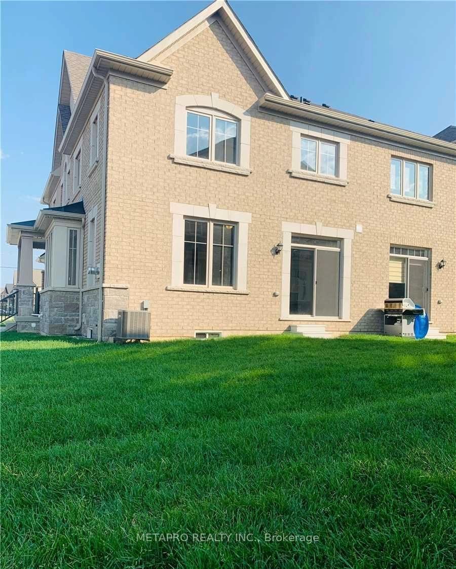 Photo 15 of 31 Pearman Crescent, Brampton, Northwest Brampton — HOMEH