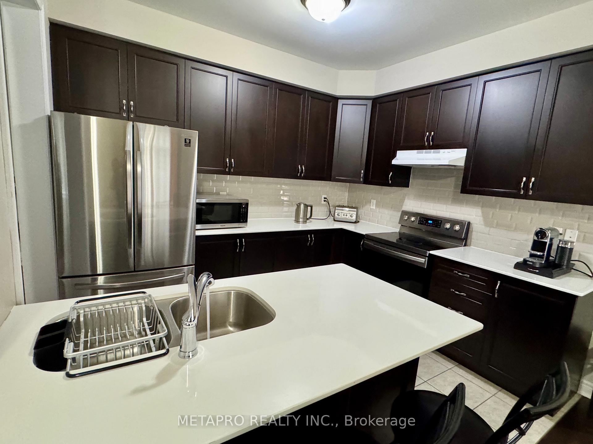 Photo 17 of 31 Pearman Crescent, Brampton, Northwest Brampton — HOMEH