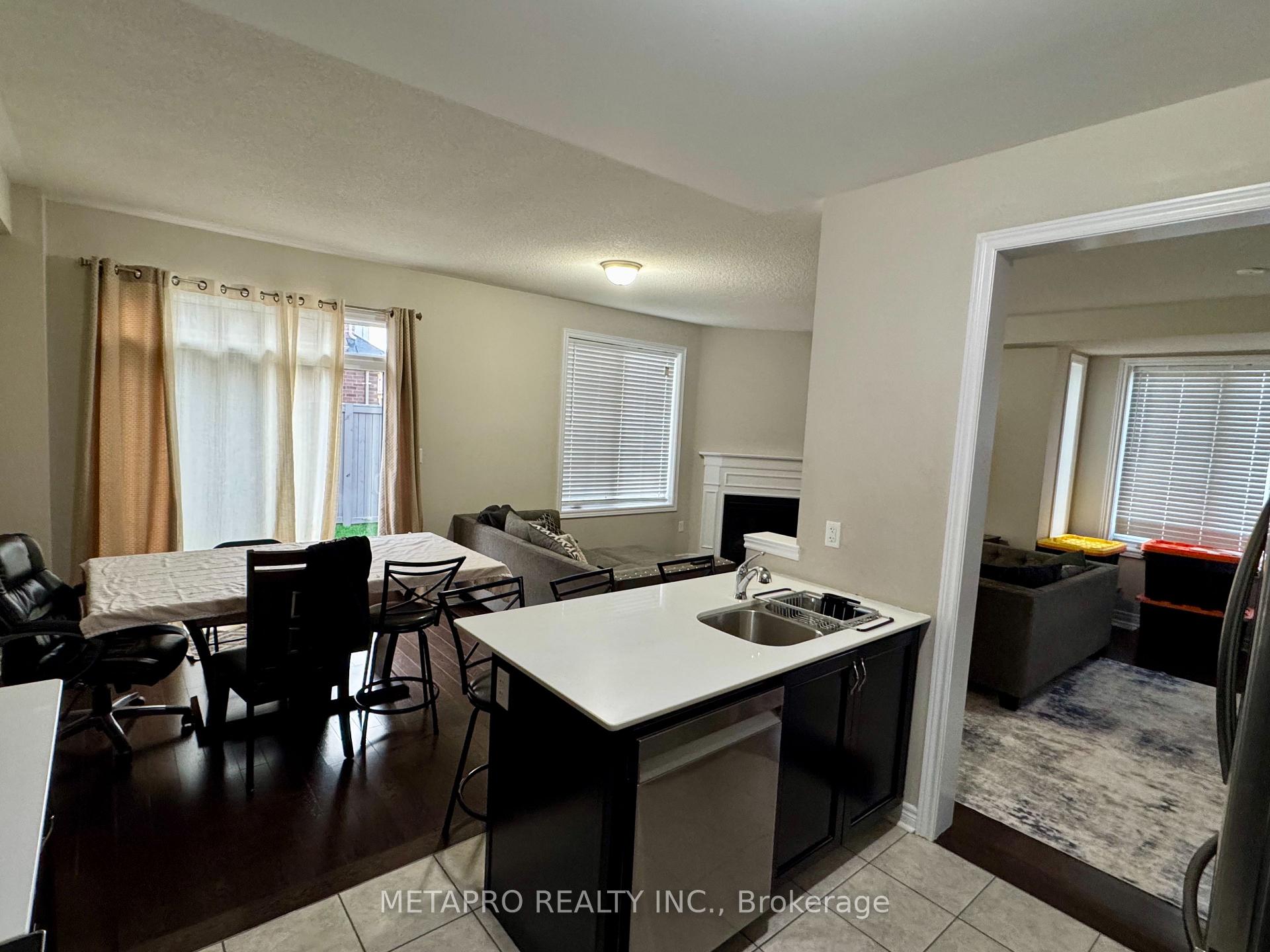 Photo 19 of 31 Pearman Crescent, Brampton, Northwest Brampton — HOMEH