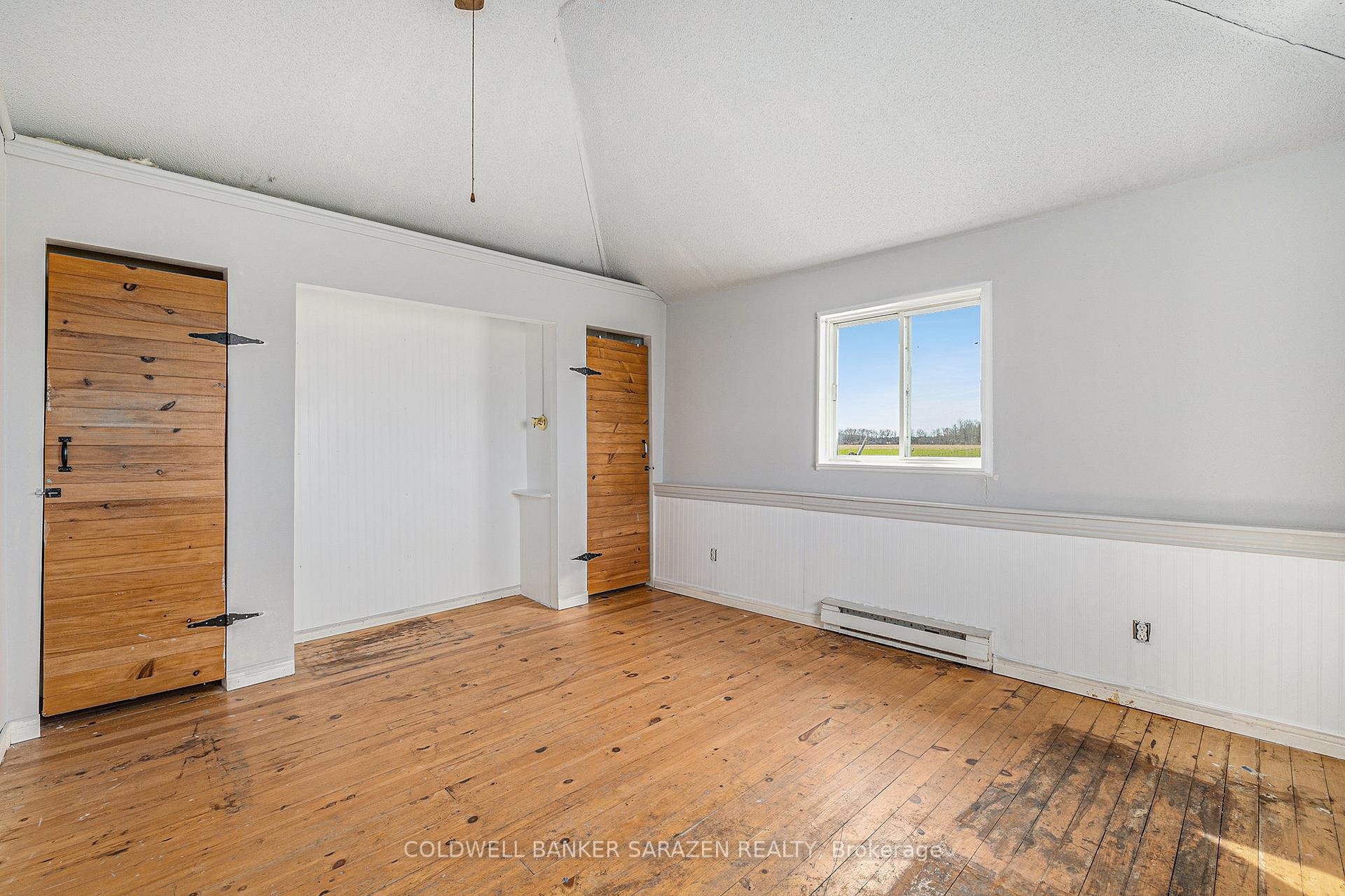 Photo 15 of 1417 Vances Side Road N, Ottawa, Dunrobin — HOMEH