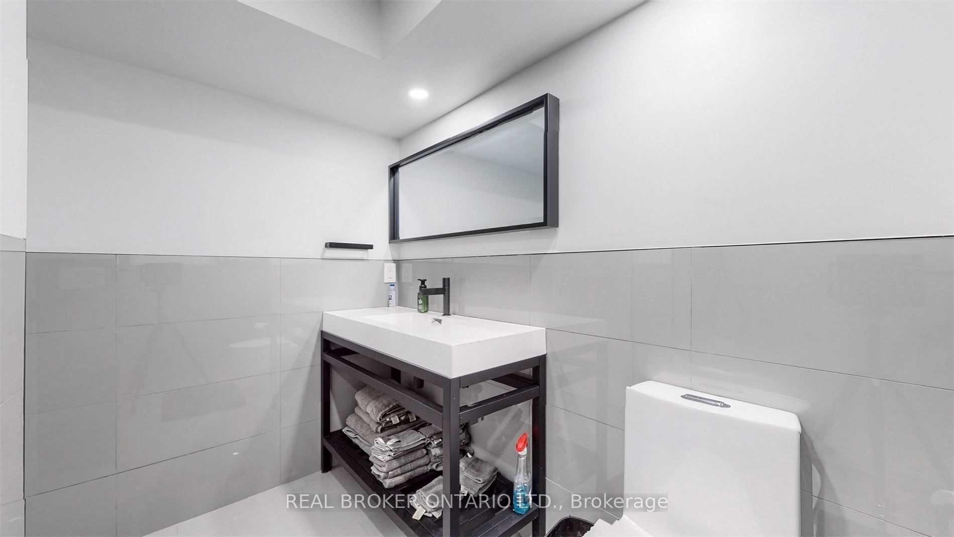 Photo 7 of 27 Forestgrove Circle, Brampton, Heart Lake East — HOMEH