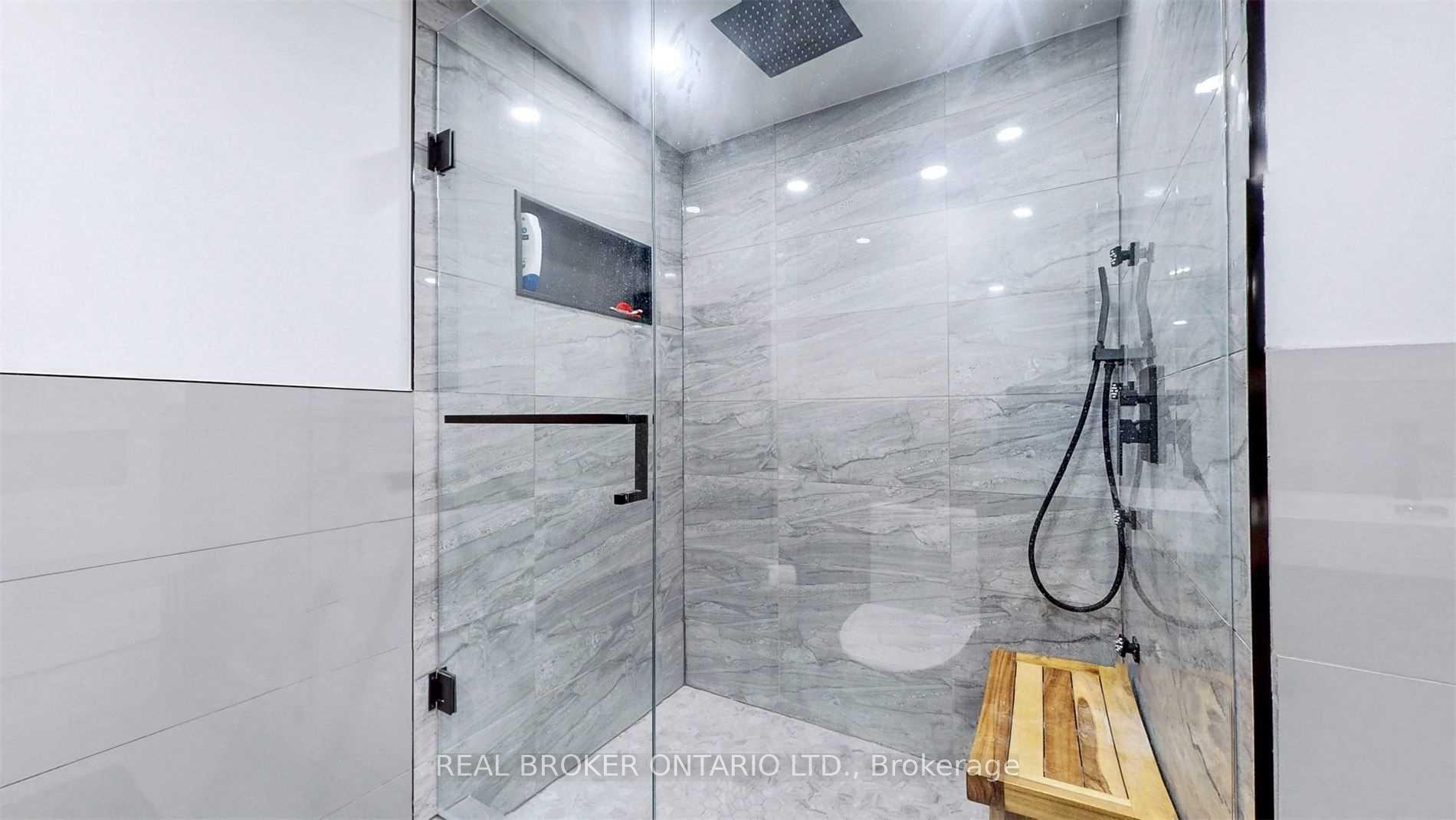 Photo 6 of 27 Forestgrove Circle, Brampton, Heart Lake East — HOMEH