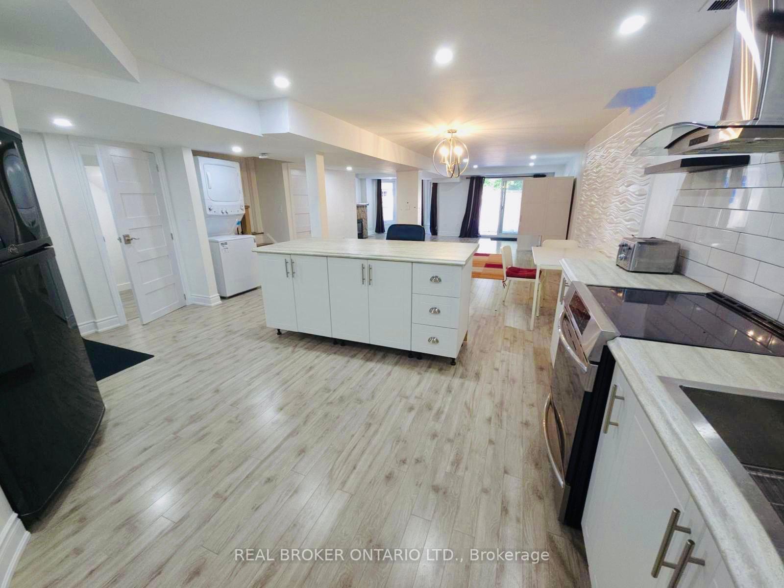 Photo 8 of 27 Forestgrove Circle, Brampton, Heart Lake East — HOMEH
