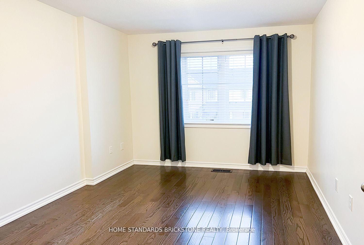 Photo 2 of 75 Hugill Way, Hamilton, Waterdown — HOMEH