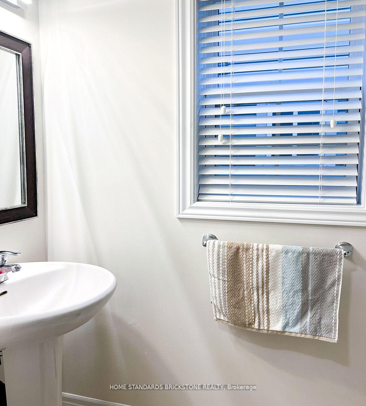 Photo 10 of 75 Hugill Way, Hamilton, Waterdown — HOMEH