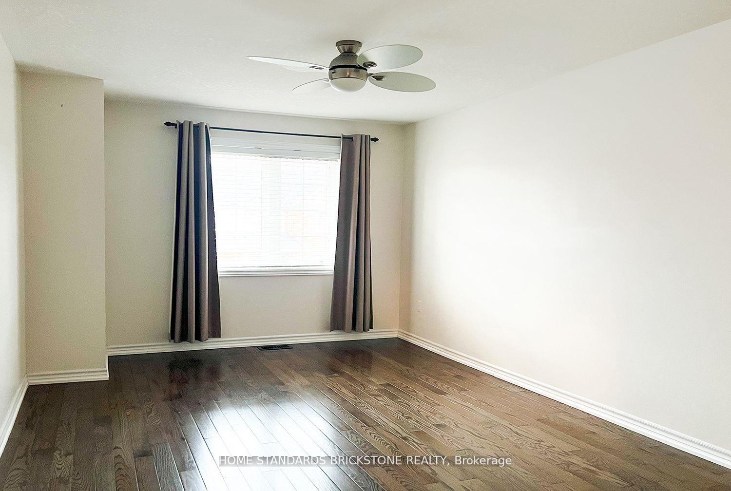Photo 11 of 75 Hugill Way, Hamilton, Waterdown — HOMEH