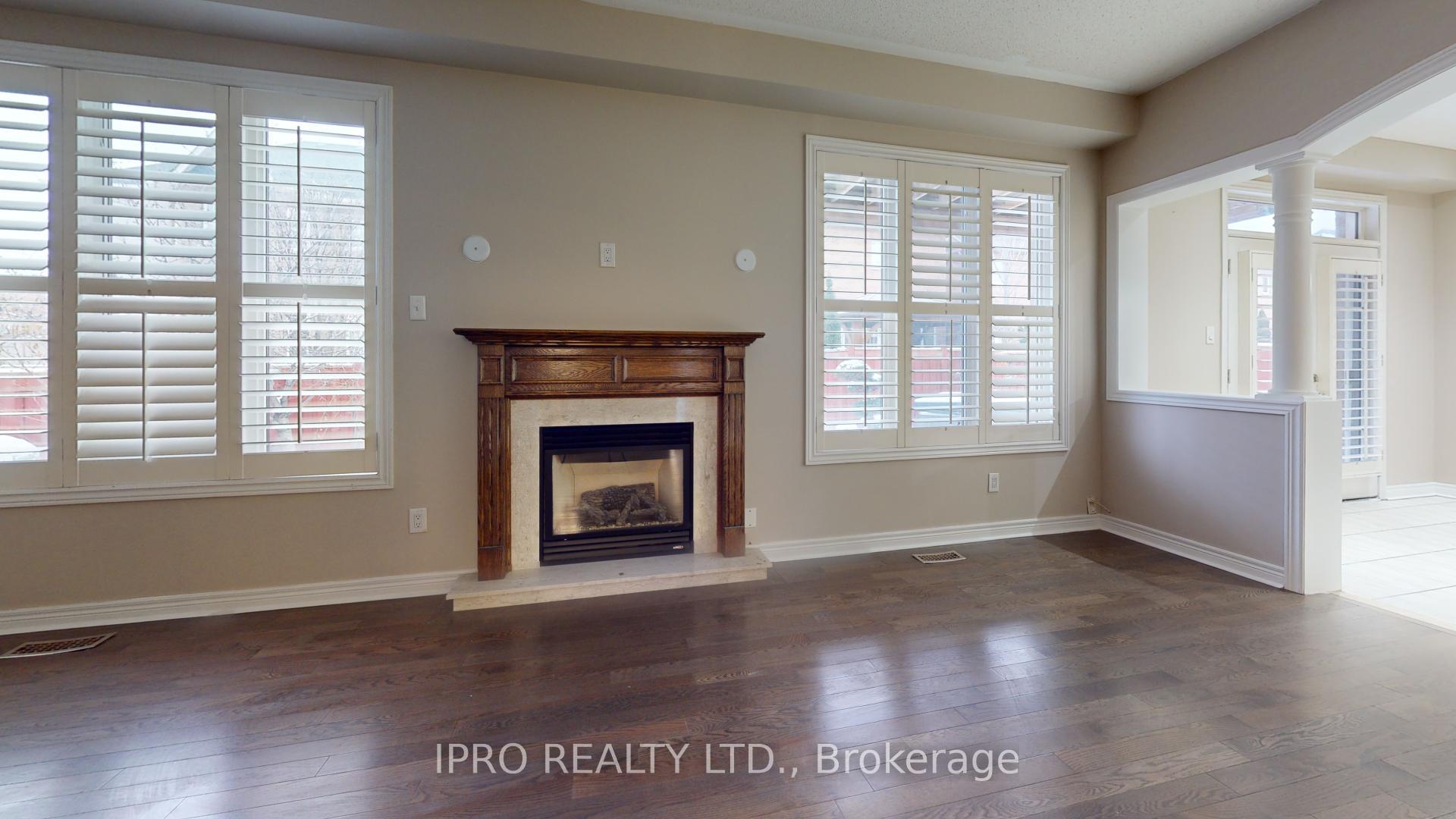 Photo 7 of 32 Bainsville Circle, Brampton, Bram East — HOMEH