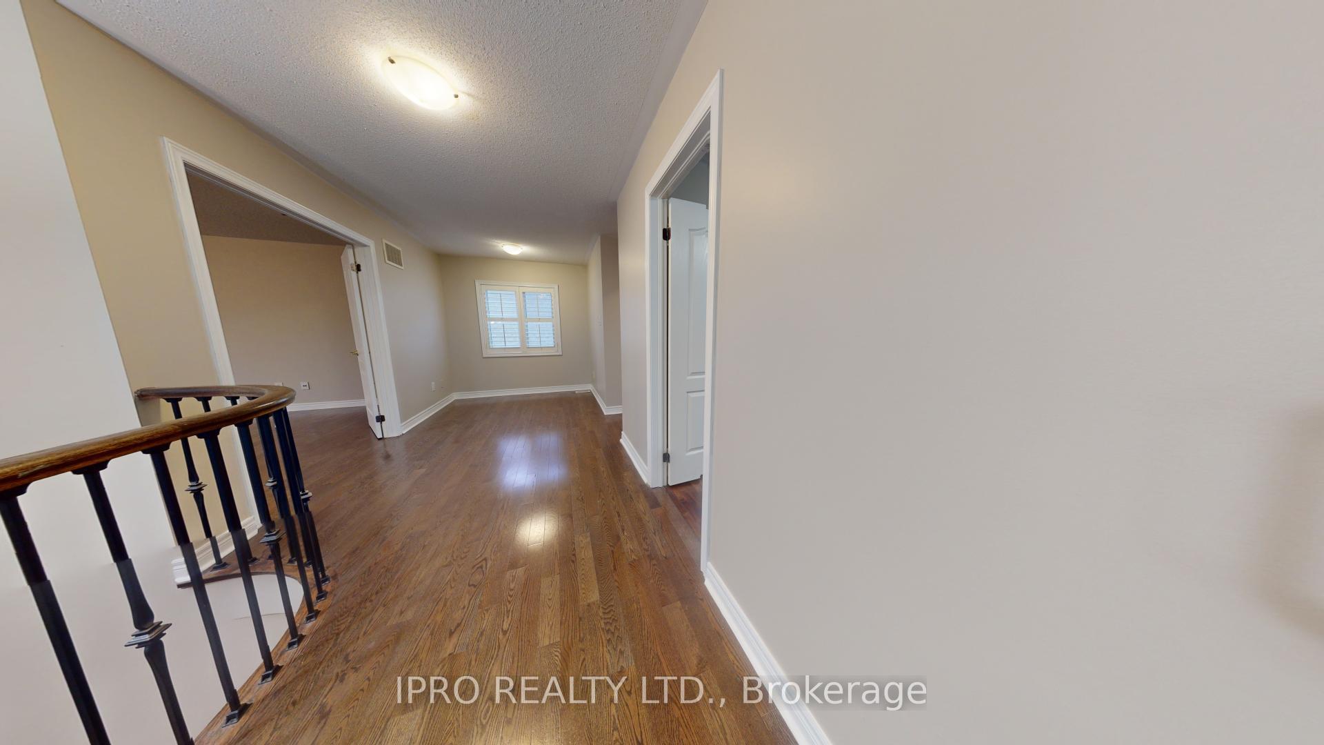 Photo 9 of 32 Bainsville Circle, Brampton, Bram East — HOMEH